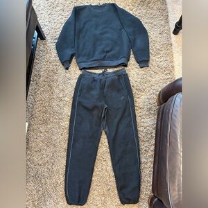 Men’s Fabletics Cozy Black Fleece Sweatshirt and Pants Set
